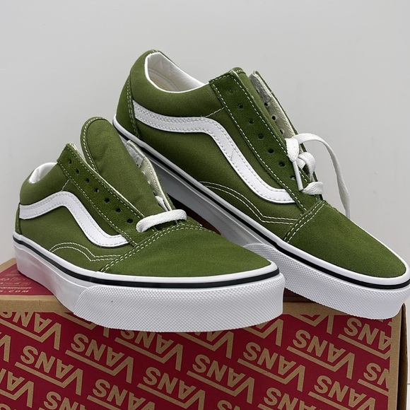 Vans Men’s Old Skool Color Theory Pesto
VN000CT8CIB
Sneakerss - Picture 5 of 16